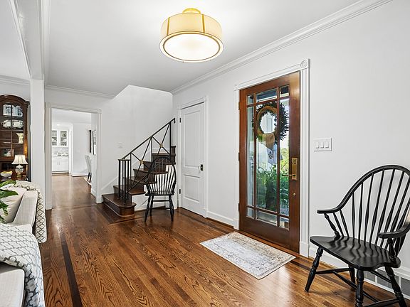 4th image of 2301 Chickering Ln