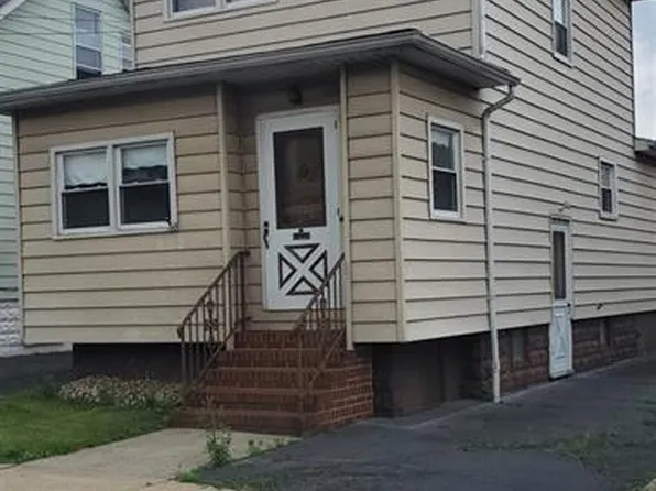 52 Thornall St, Carteret, NJ 07008