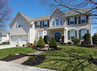 2 Newton Pl, Hainesport, NJ 08036