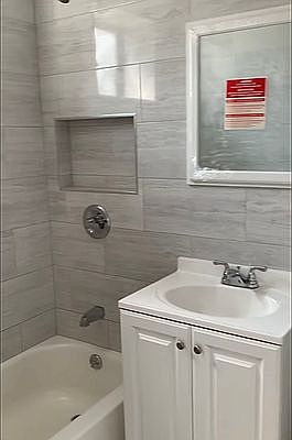 3rd image of 86 Madison St APT 4A