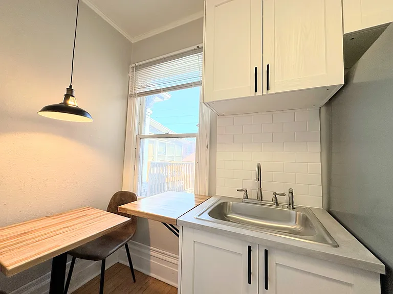 1222 N Pearl St #G — Photo 8