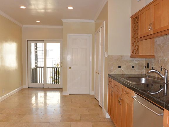 3rd image of 256 Presidio Ave APT 3