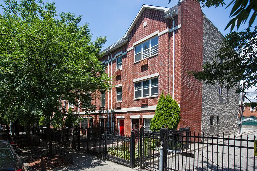 703 Bergen St #1