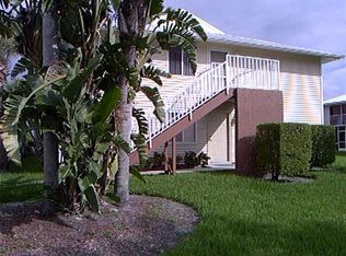 205 SE Village Dr, Port St Lucie, FL 34952