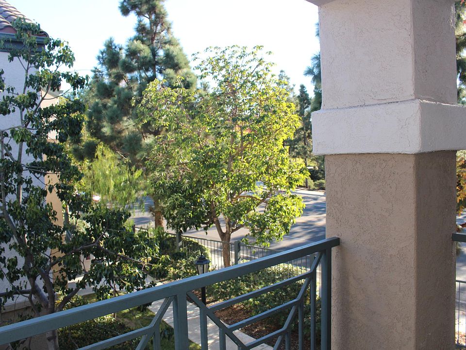 Upper unit nice exposures