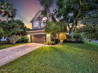 198 Magnolia St, Atlantic Beach, FL 32233