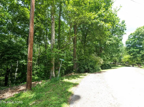 Edgewood Heights Ln, Powell, TN 37849