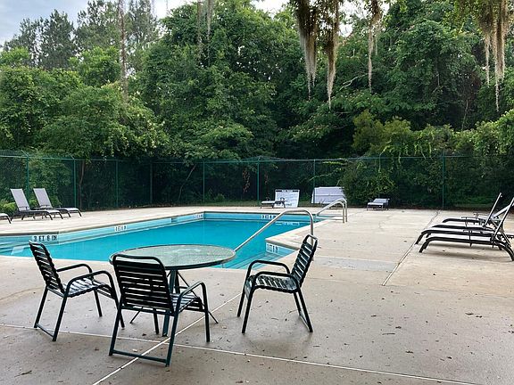 3rd image of 3036 Royal Palm Way