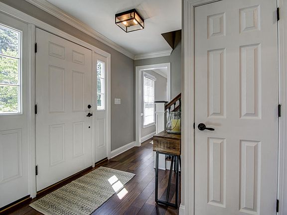 3rd image of 5016 Woodmont Dr