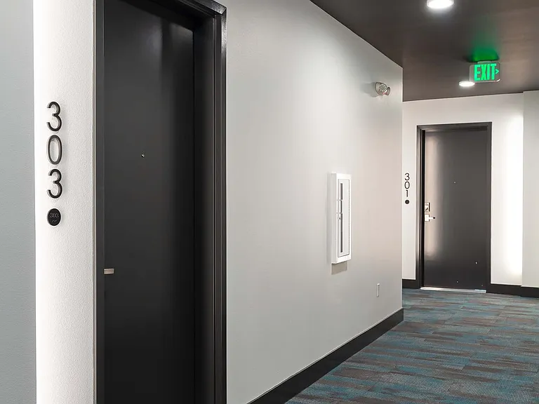 Adell Apartments — Photo 18