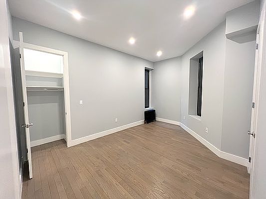 4th image of 212 E 13th St APT 1A