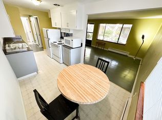 310 NE 45th St #2, Seattle, WA 98105