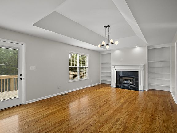 5th image of 270 Osprey Dr
