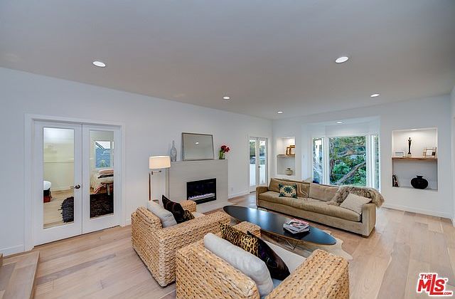 1st image of 200 S Bentley Ave