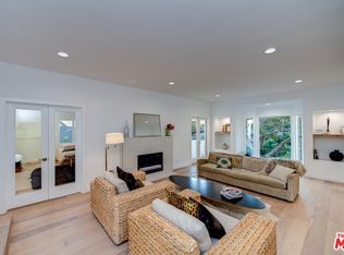200 S Bentley Ave, Los Angeles, CA 90049