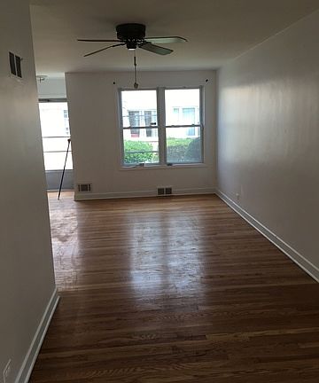 3rd image of 1406 N Harlem Ave