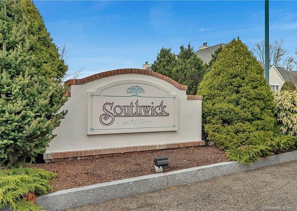 1st image of 24 Southwick Ct N #24