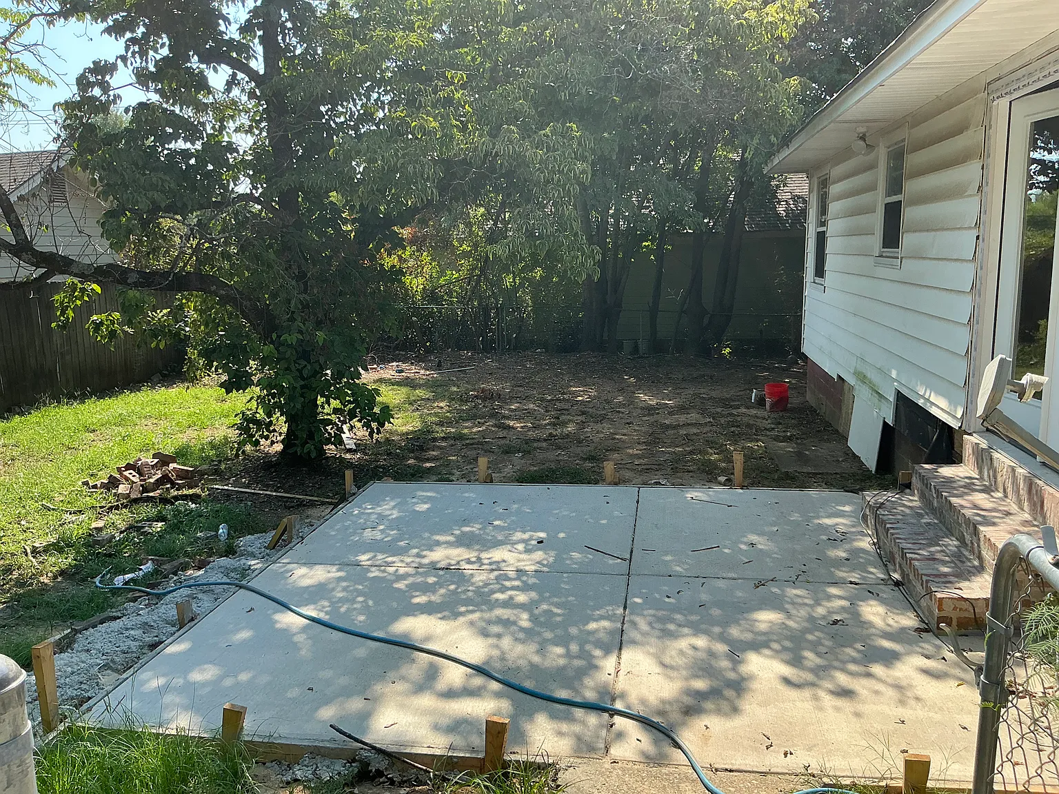 3 bed, 2000 sqft, $2,000 — Photo 2