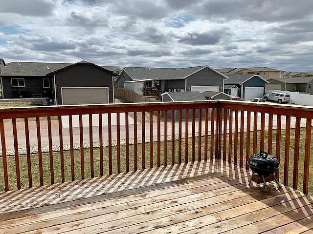 1235 Kodiak Dr — Photo 3
