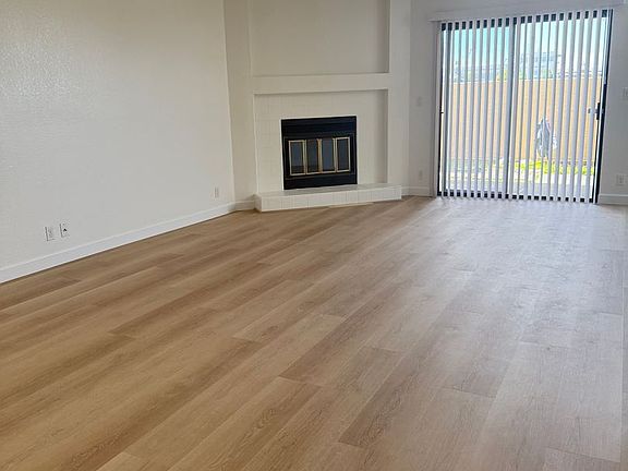 2nd image of 179 Nantucket Ln