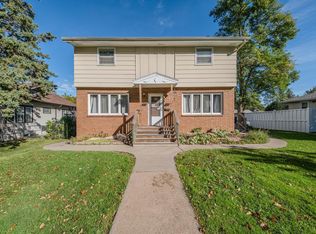 2027 Cottage Ave E, Saint Paul, MN 55119