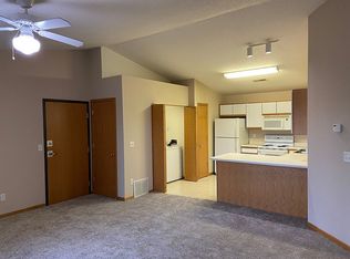 2742 Triple Crown Ln UNIT 10, Iowa City, IA