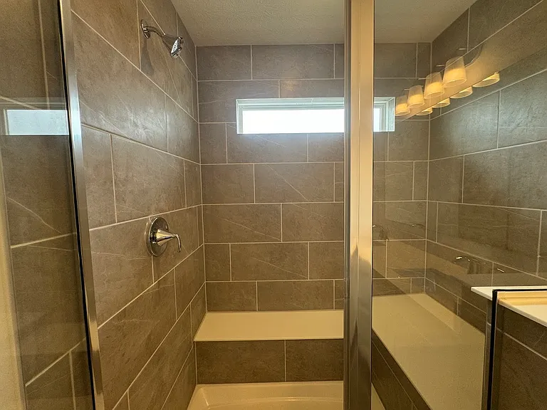 13847 Gatsby Dr — Photo 98
