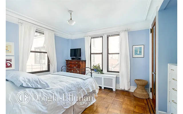 Sold by Douglas Elliman | media 36