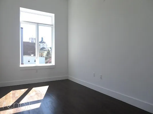 Rented by Rennit Inc. | media 30