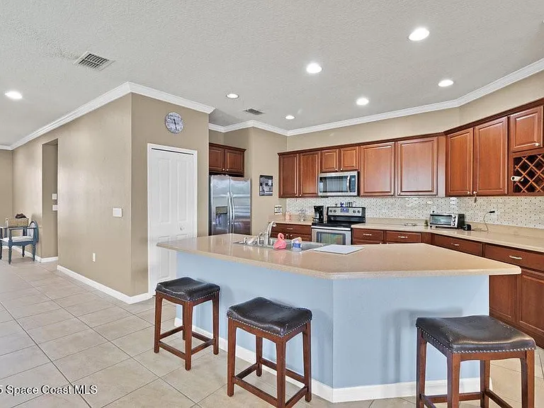 205 Bellamy Trl — Photo 8