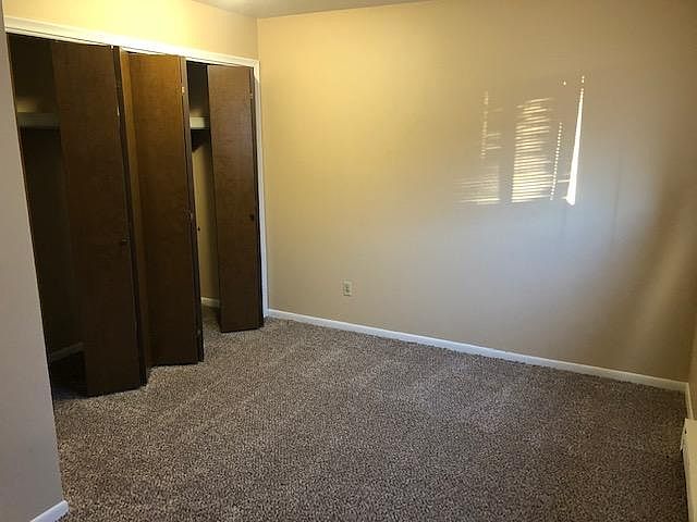 1st image of 3811 Sandhurst Dr APT 101