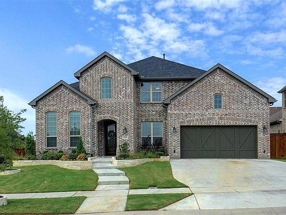 2nd image of 926 Lake Hills Trl