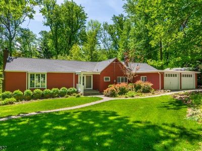 26 Apple Tree Rd, Berkeley Heights, NJ, 07922