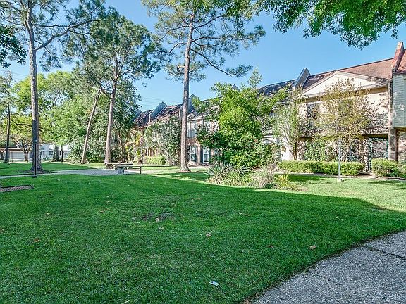 5th image of 10764 Briar Forest Dr #7/7