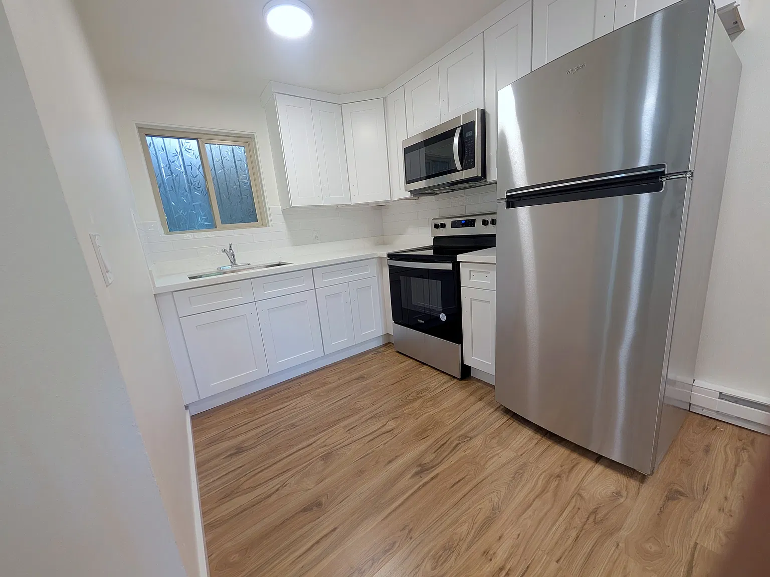 2 bed, 850 sqft, $2,395 — Photo 4