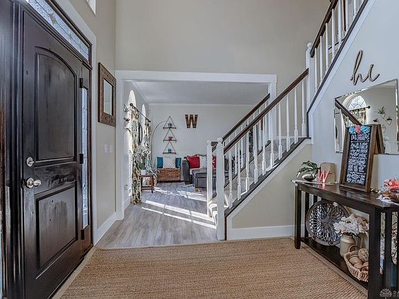 3rd image of 6049 Tennyson Dr