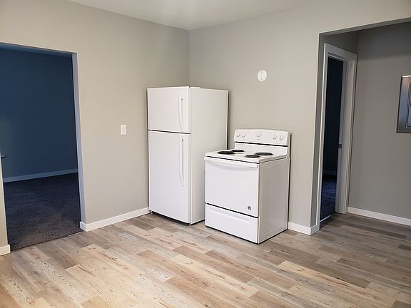 3rd image of 631 S 5th Ave