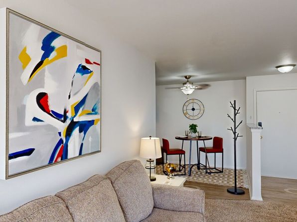 517 E Division St #Id1253109p