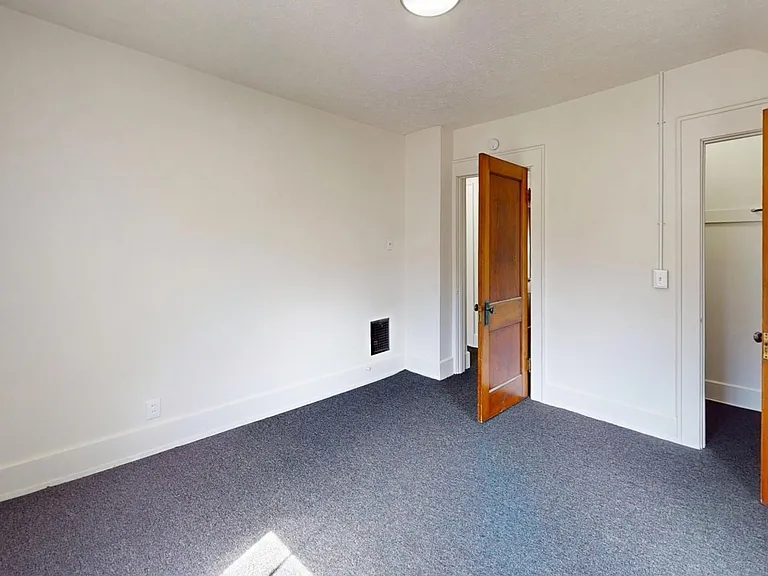 109 W Ely St — Photo 49