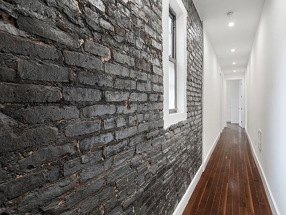 5th image of 167 Starr St APT 4R