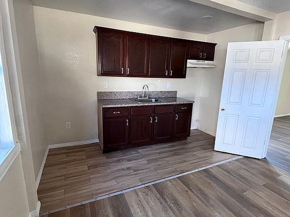 4th image of 6546 Adamson Ave #6546