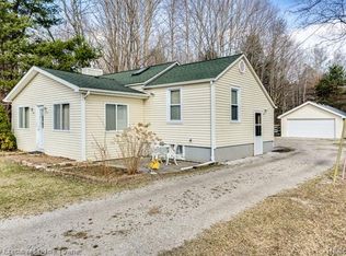 5660 Lapeer Rd, Smiths Creek, MI 48074
