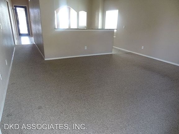4th image of 3175 Sarina Cir