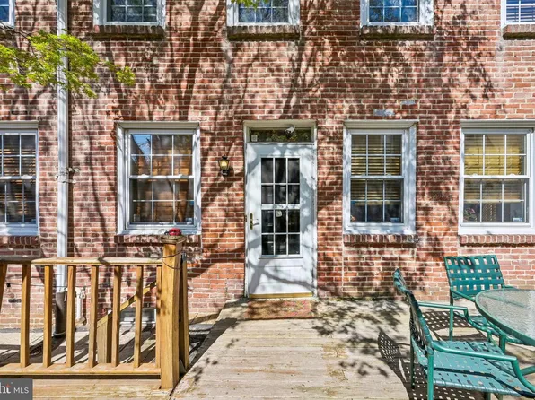 335-337R Poplar St, Philadelphia, PA 19123