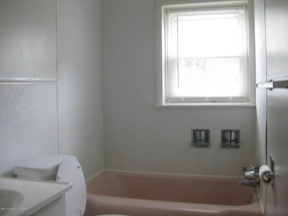 2nd image of 1 N Meade St