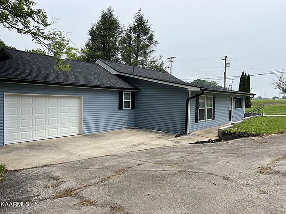 3rd image of 108 Mountain View Dr