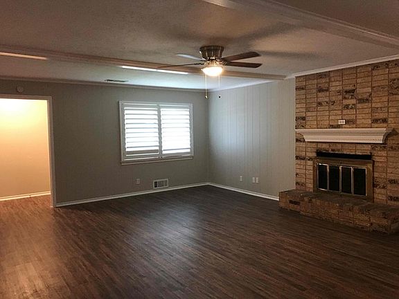 5th image of 3934 Roanoke Dr