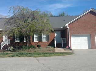 307 Oleander Dr APT C, Eden, NC 27288