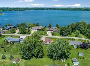 4320 Roberds Lake Trl, Faribault, MN 55021