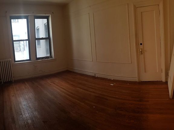 4th image of 724 E 27th St APT 4D